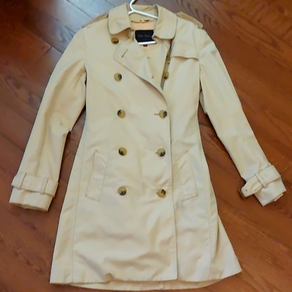 Aritzia Talula Babaton Trench coat Sz Small